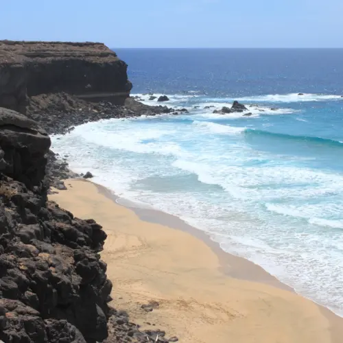 iStock-1422446855escalera_result