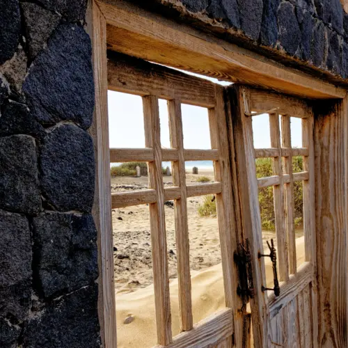 iStock-1800614966cementerio_result