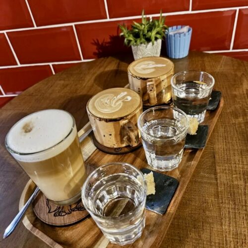 5e1ac411-3098-42dc-b99e-8c27a542e036The Coffee Loung