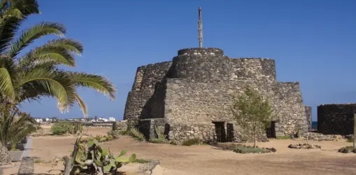 iStock-1527665216caleta de fuste_result