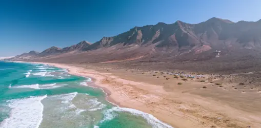 iStock-1914201105cofete playa_result