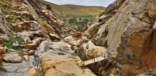 iStock-660442978barranco penitas trail_result